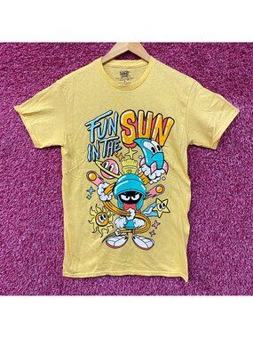 Marvin the Martian Fun in the Sun Looney Tunes T-Shirt Small